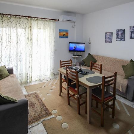 1 Bedroom Apartment With Fast Internet And Sea View Balcony In Durrës Kültér fotó