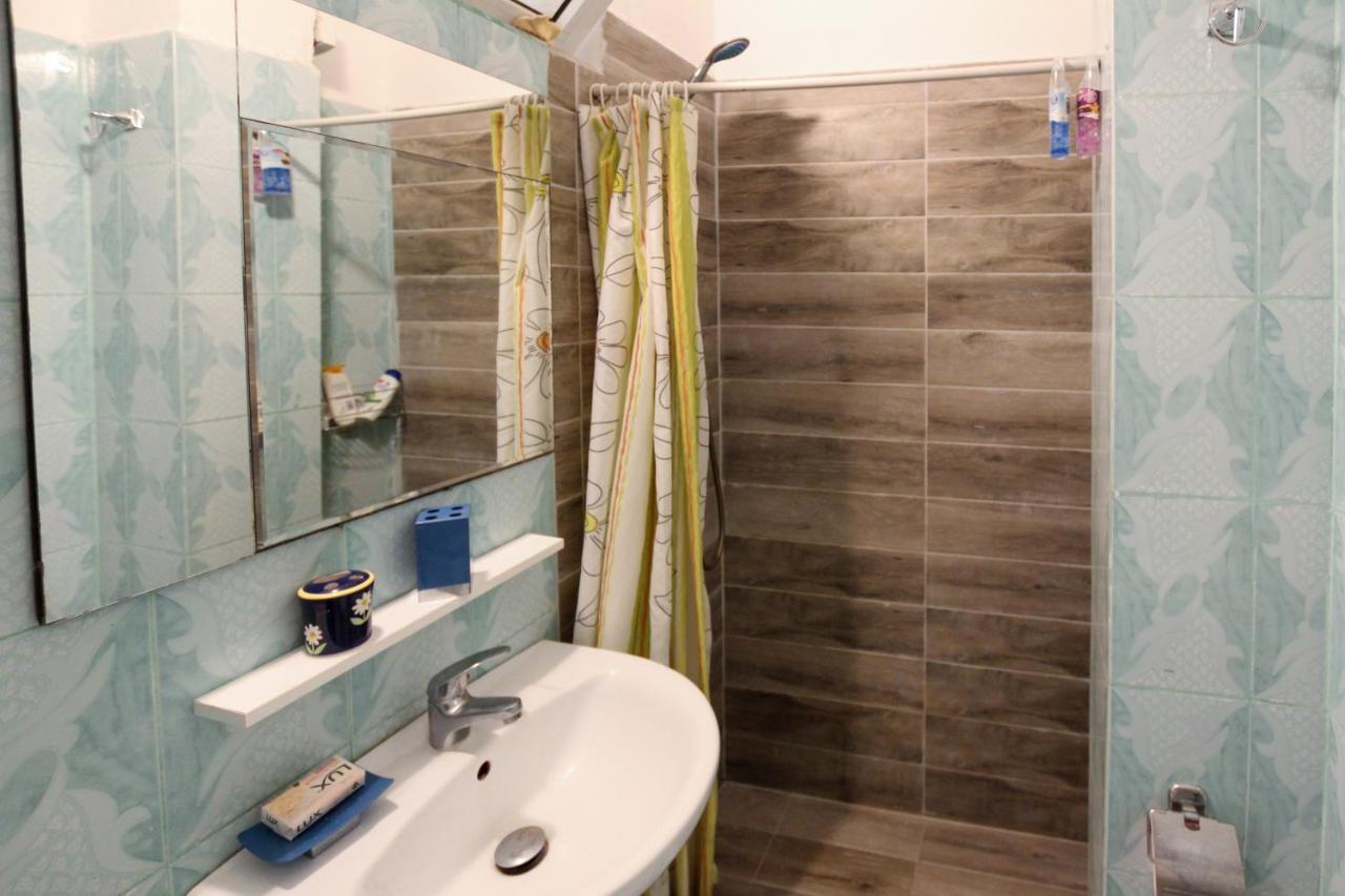 1 Bedroom Apartment With Fast Internet And Sea View Balcony In Durrës Kültér fotó
